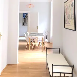  Apartament Classic, Modern&charming! 7min To Vienna's Center!